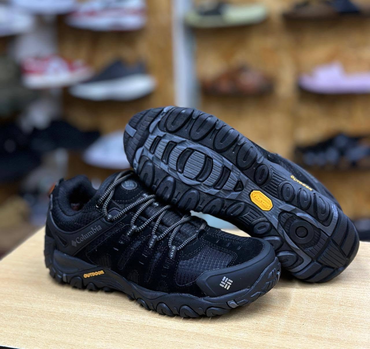 Columbia 0402 Runner – Black