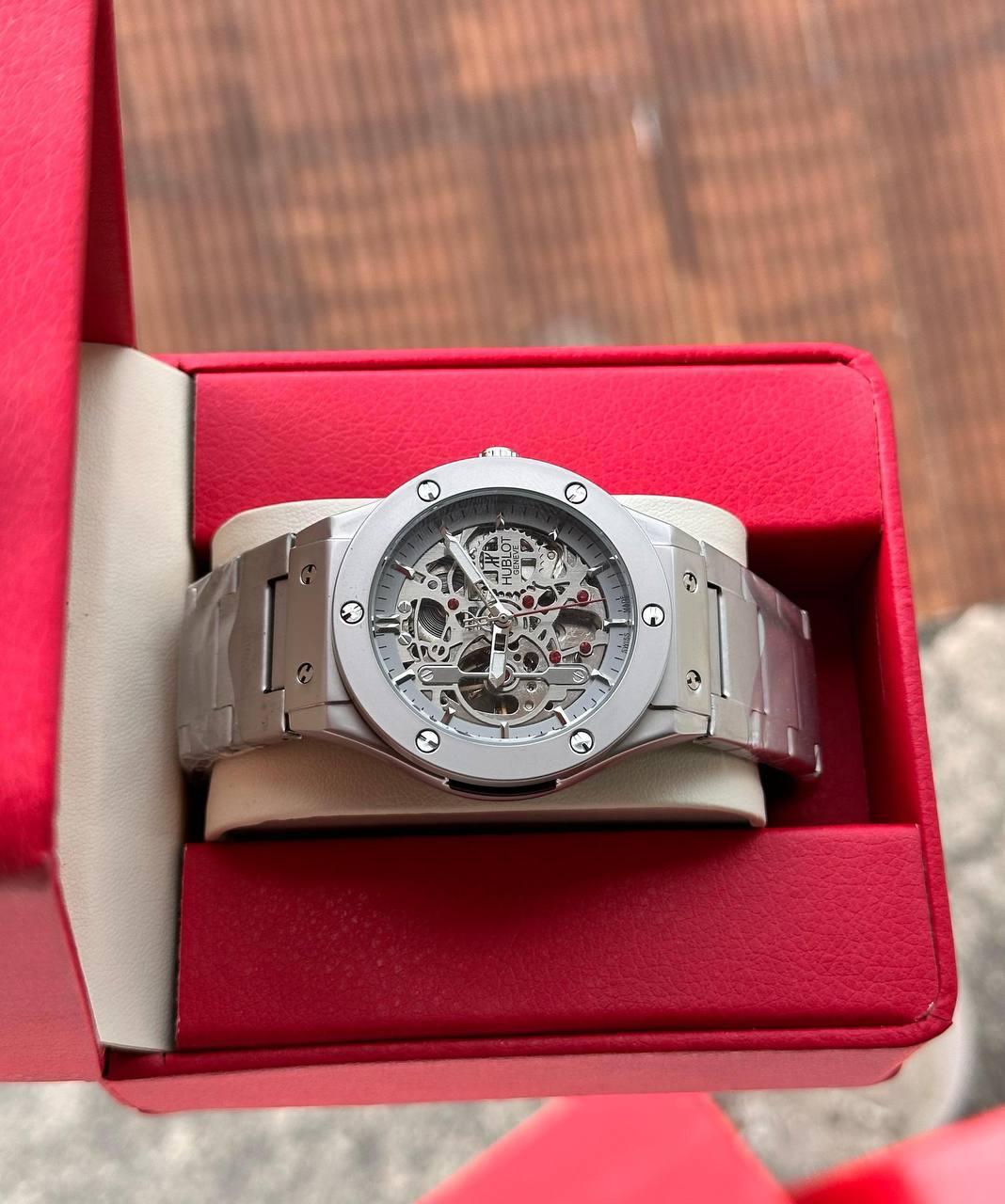 Hublot Classic Fusion Skeleton – Rose Gold, Blue Bezel